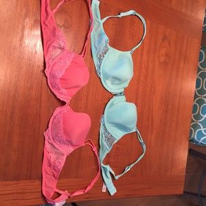 Victoria’s Secret 36B bras